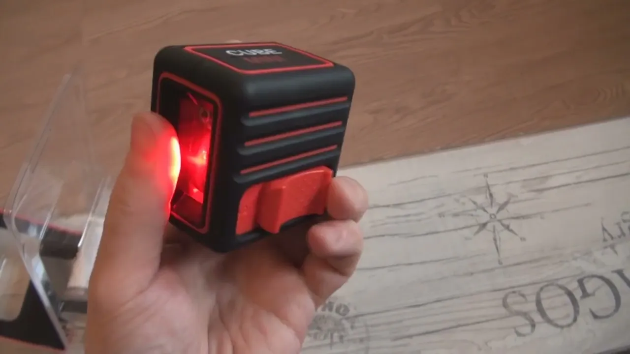 Лазерный уровень ADA CUBE MINI